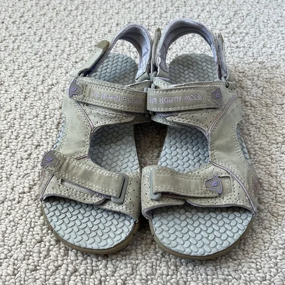 THE NORTH FACE Shoes Girl's Velcro Gray and Purple Sandals Size 3 - Picture 2 of 9